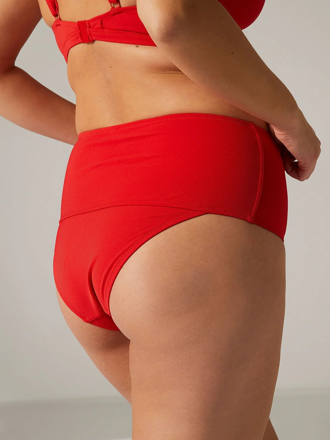 High-waist bikini brief - Cherry - Image 2