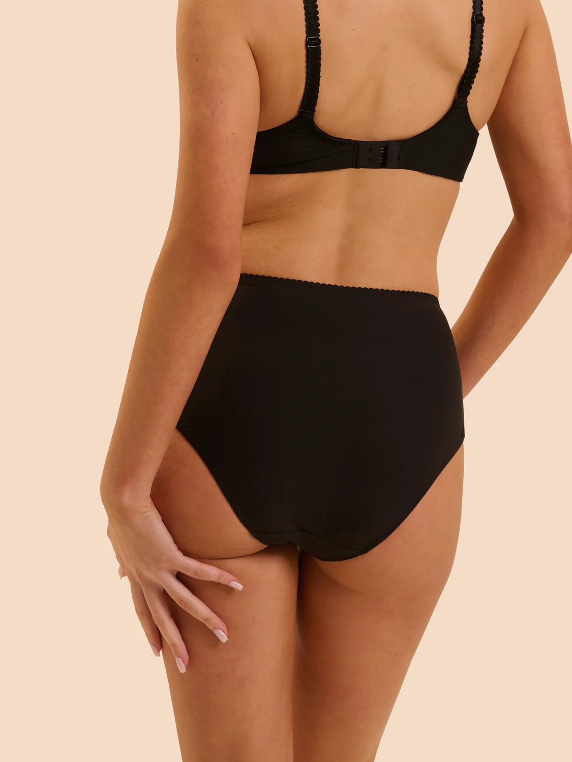 High-waist brief - Black - Image 5