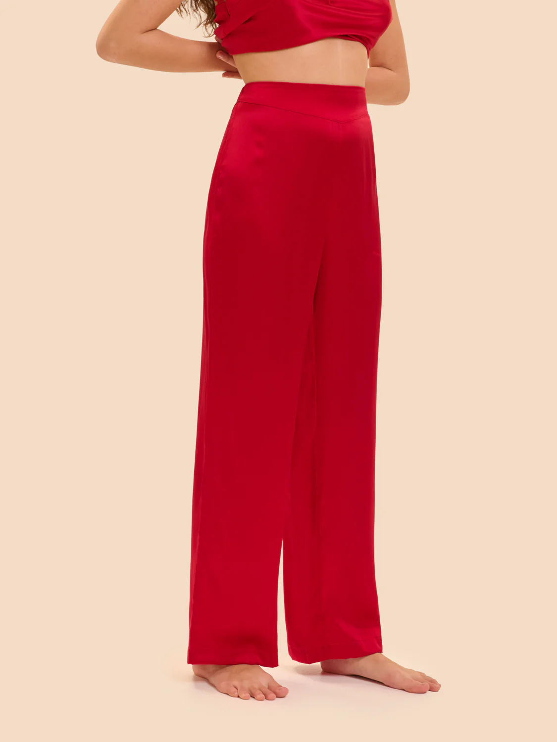 Cross-sell PDP 1-top-opera-red-love-me