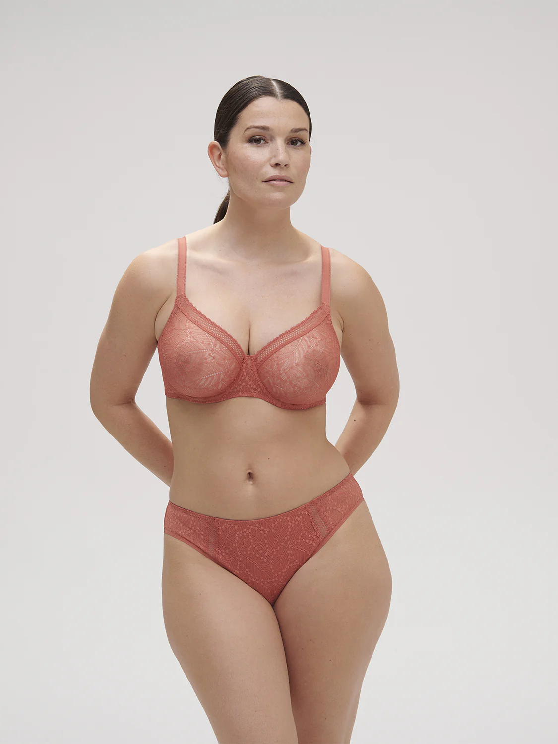 Plunging moulded underwired bra - Texas Pink - Image 10