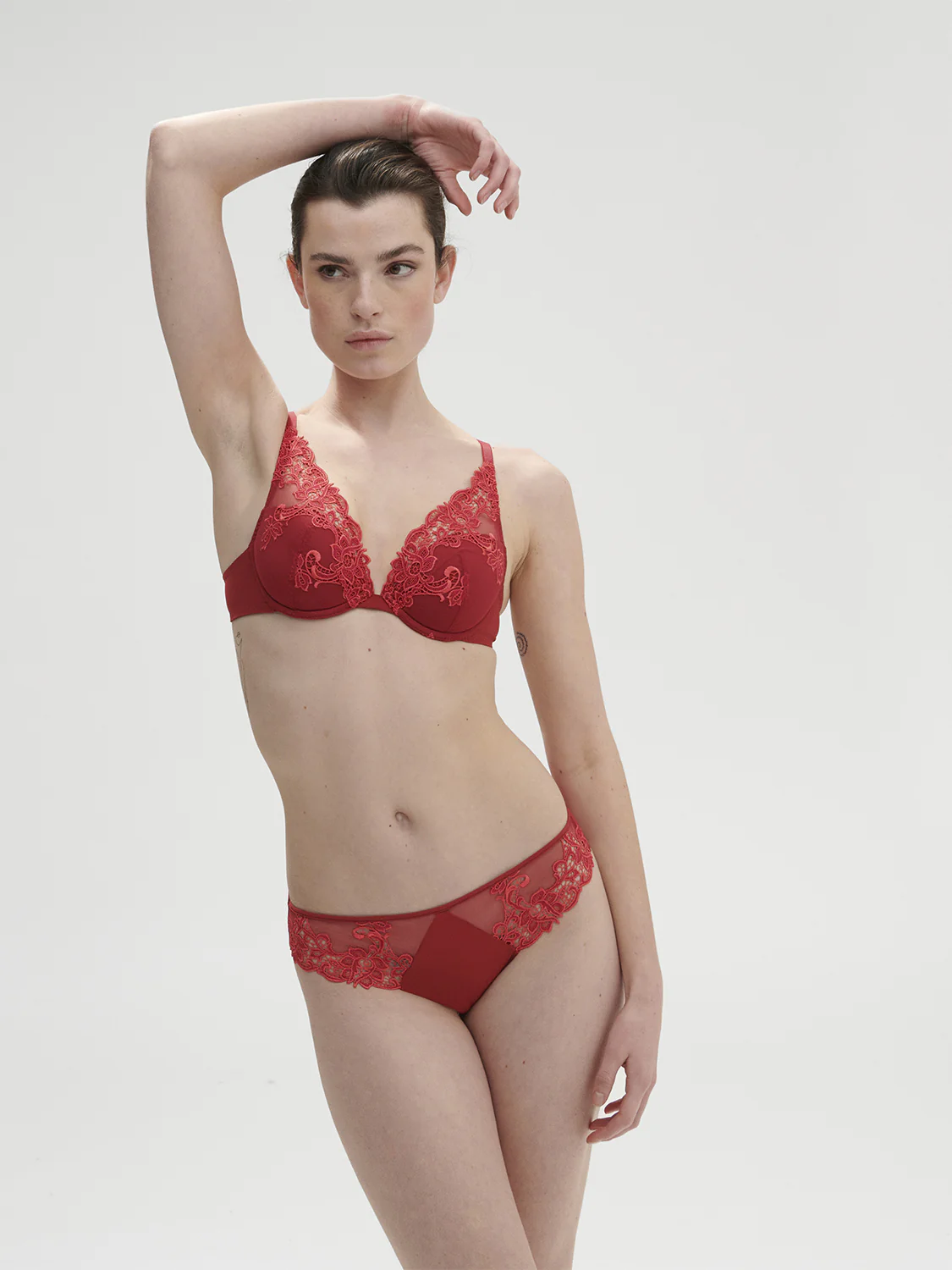 Plunging push-up bra - Lipstick - Image 3
