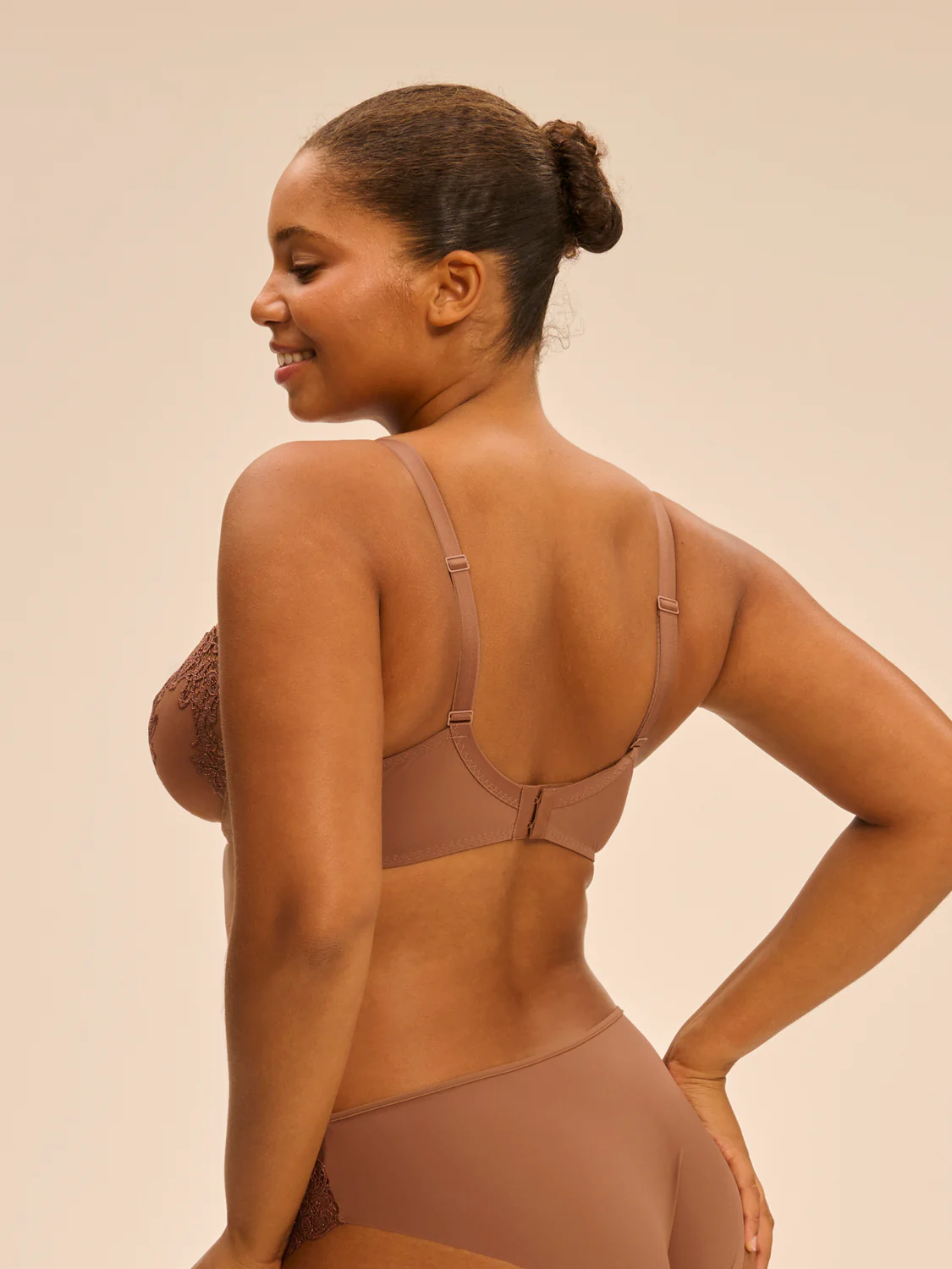 Plunging underwired bra - Tender Brown - Image 8