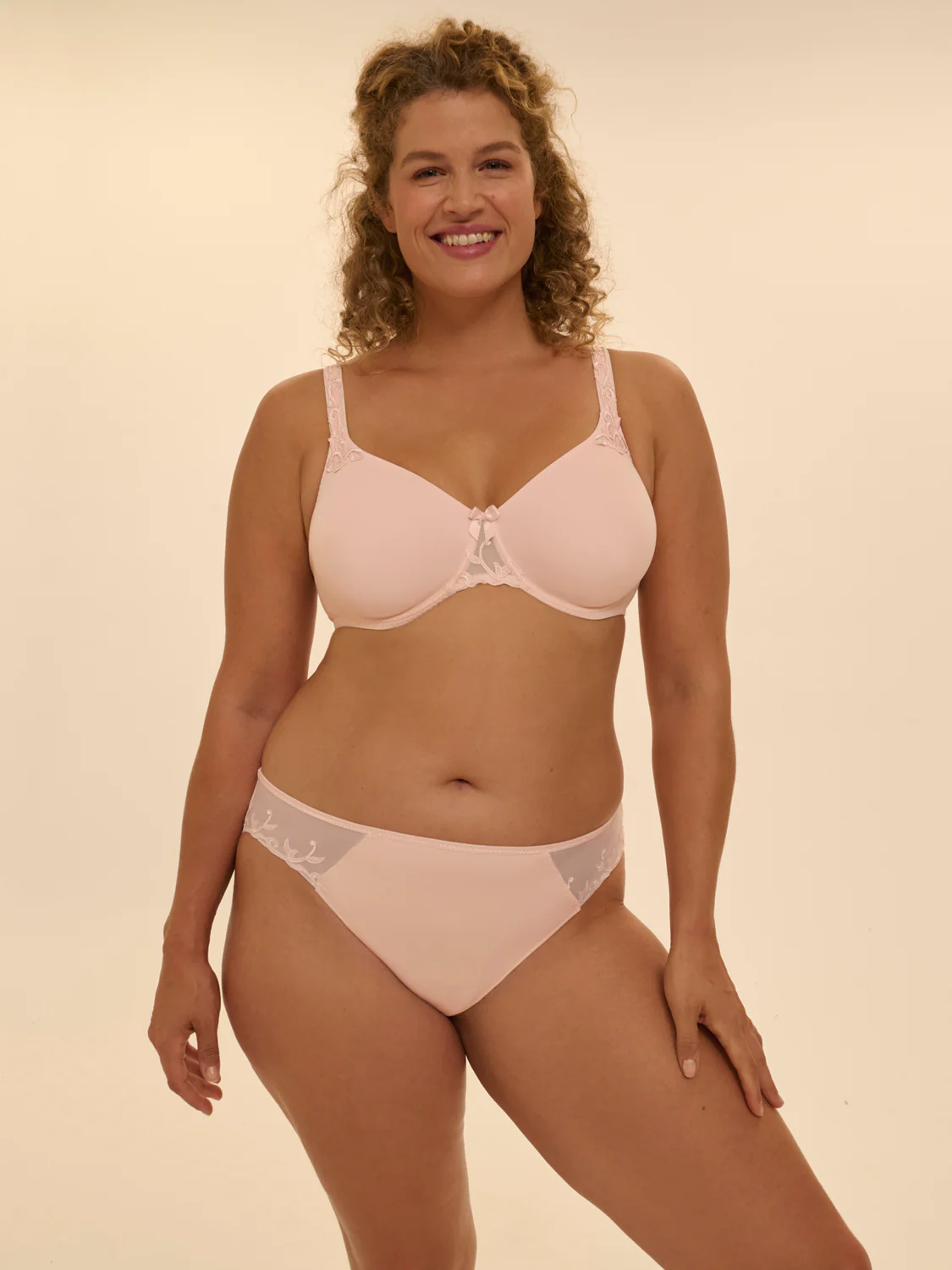 Rigid moulded bra - Blush - Image 3