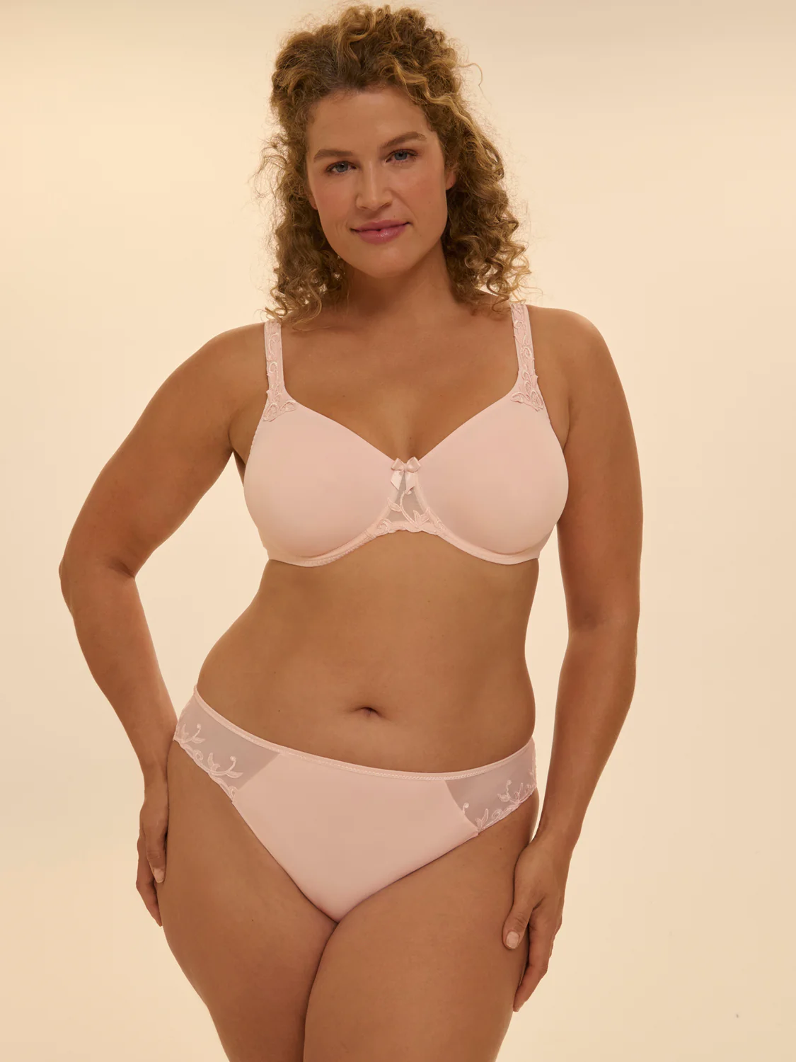 Rigid moulded bra - Blush - Image 4