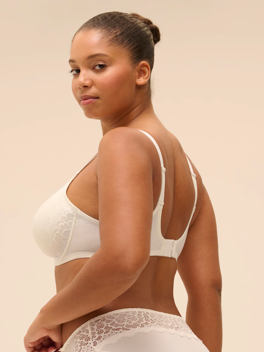 Rigid moulded bra - Natural - Image 3