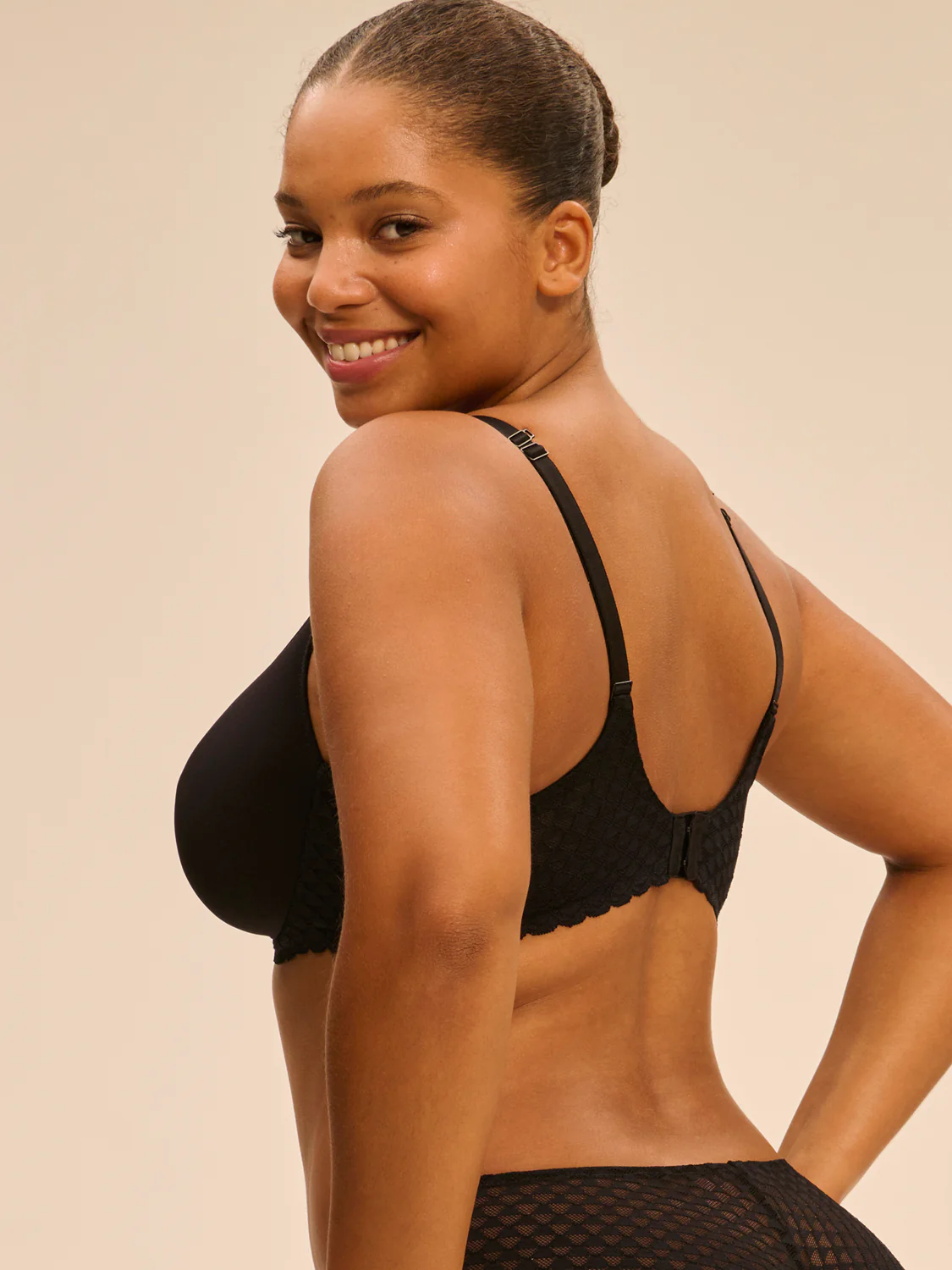 Spacer plunge bra - Black - Image 9