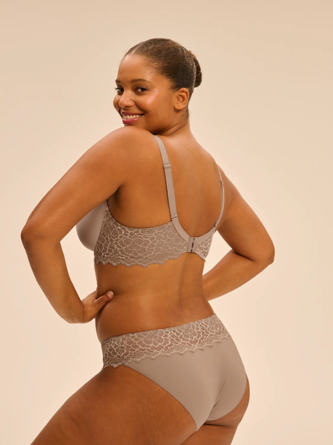 Spacer plunge bra - Grege - Image 11