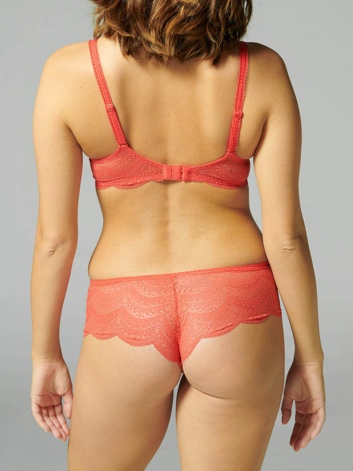 Squared neckline spacer bra - Folly red - Image 4