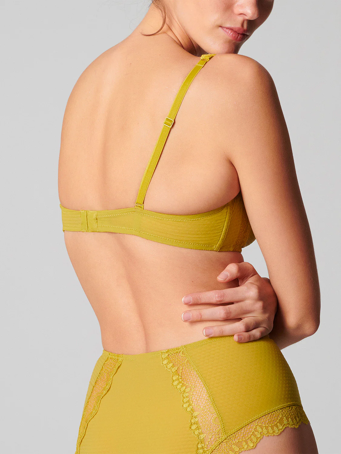 Structured wireless bra - Matcha - Image 3