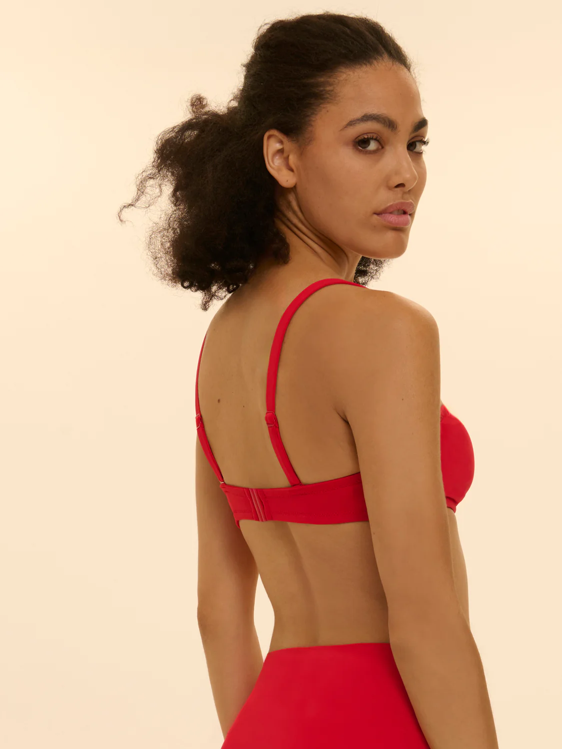 Underwired bandeau bikini top - Scarlet - Image 2